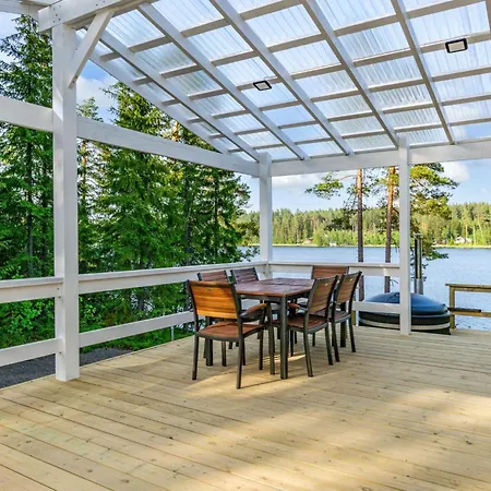 Semesterbostad Jaervenhelmi By Interhome